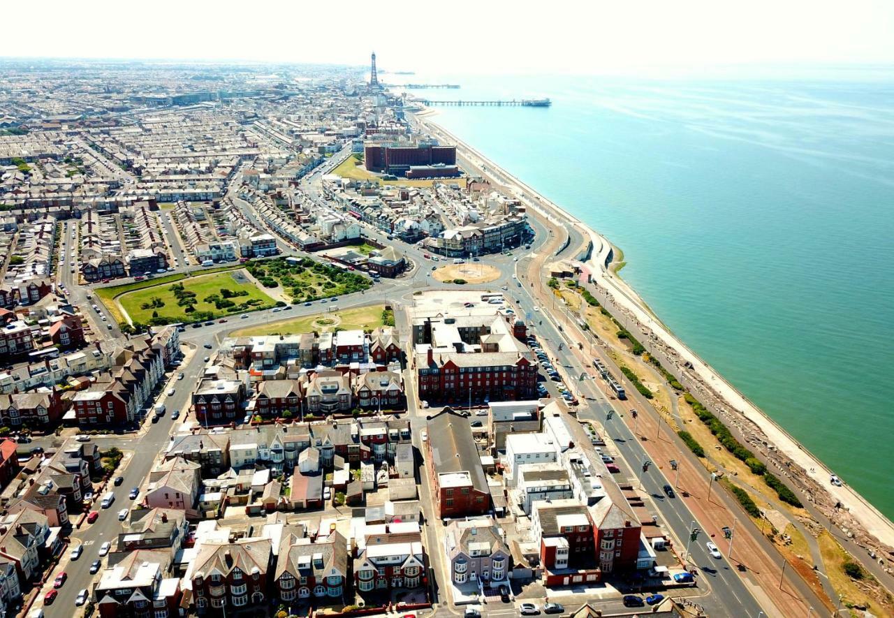 Empress Select Holiday Flats Blackpool Exteriör bild