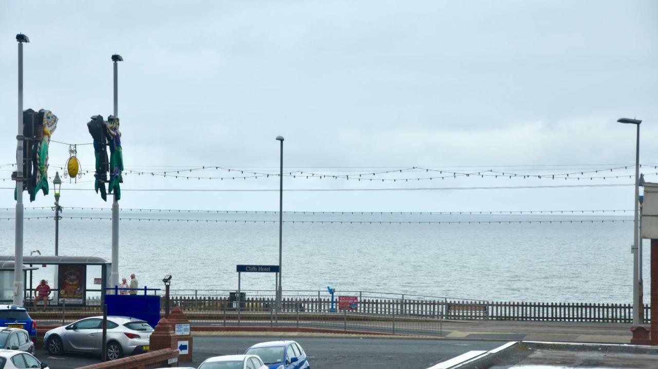 Empress Select Holiday Flats Blackpool Exteriör bild